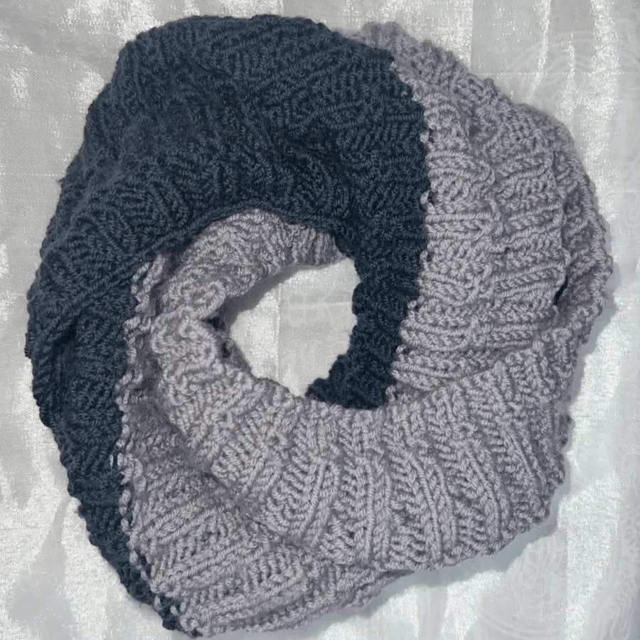 Trendy Merino Wool Balaclava with Twist and Patterned Design