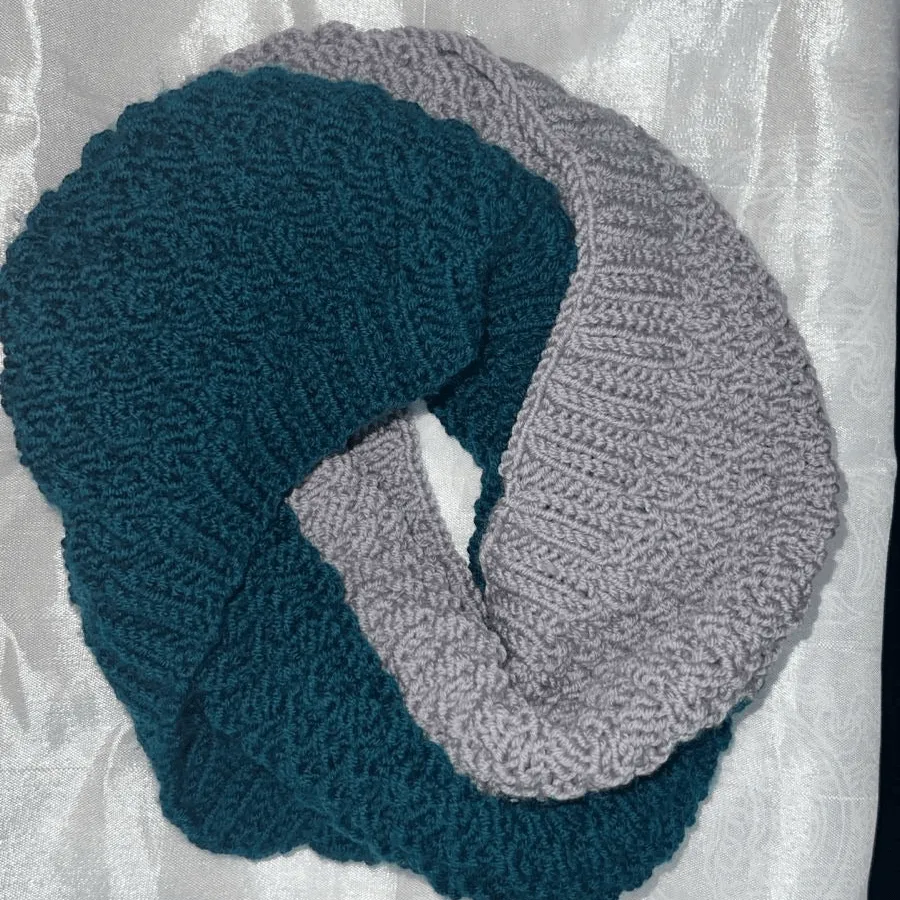 Trendy Merino Wool Balaclava with Twist and Patterned Design