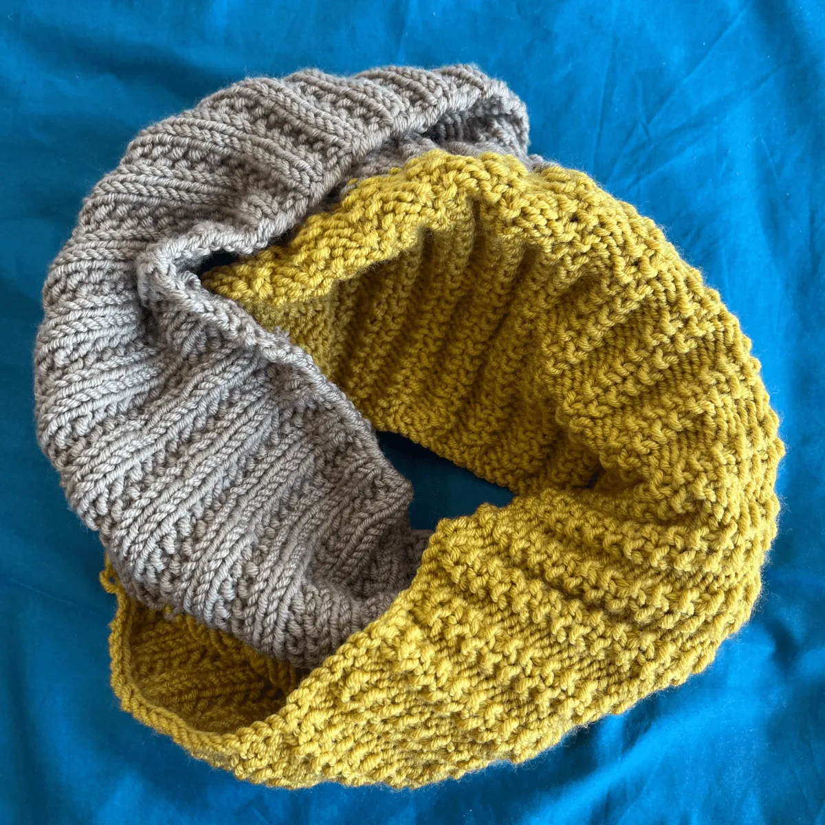 Trendy Merino Wool Balaclava with Twist and Patterned Design