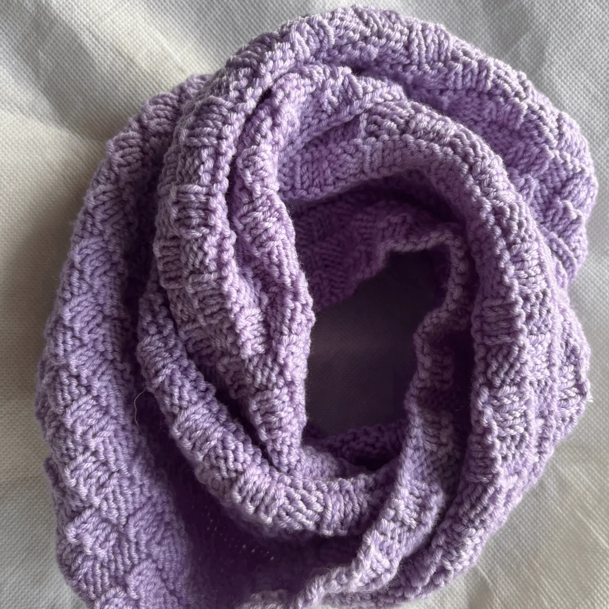 Trendy Merino Wool Balaclava with Twist and Patterned Design